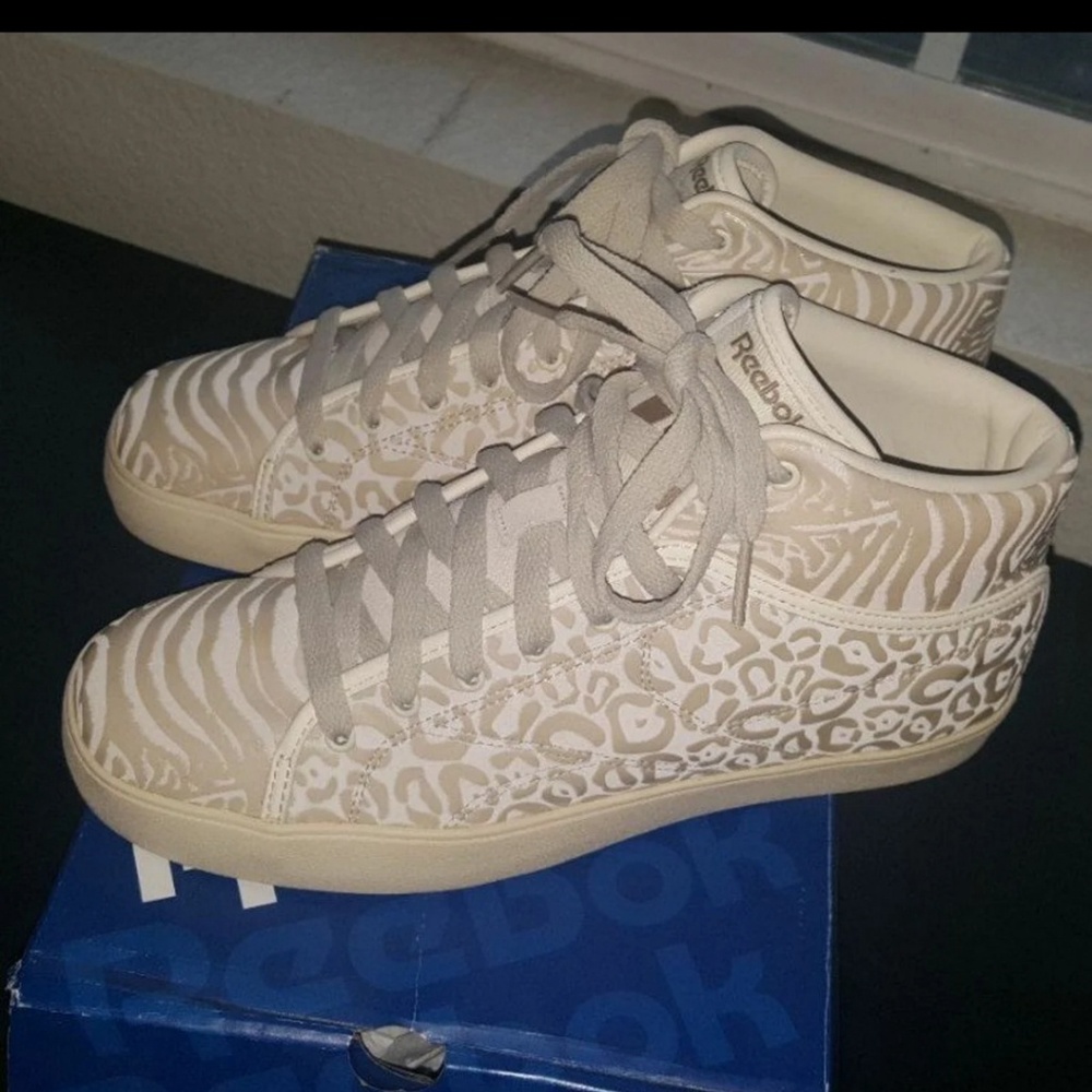 "T-raww" TygaXReebok addition sneakers
